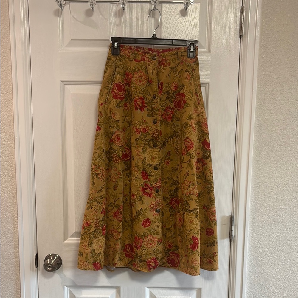 LizSport Petite Floral Skirt